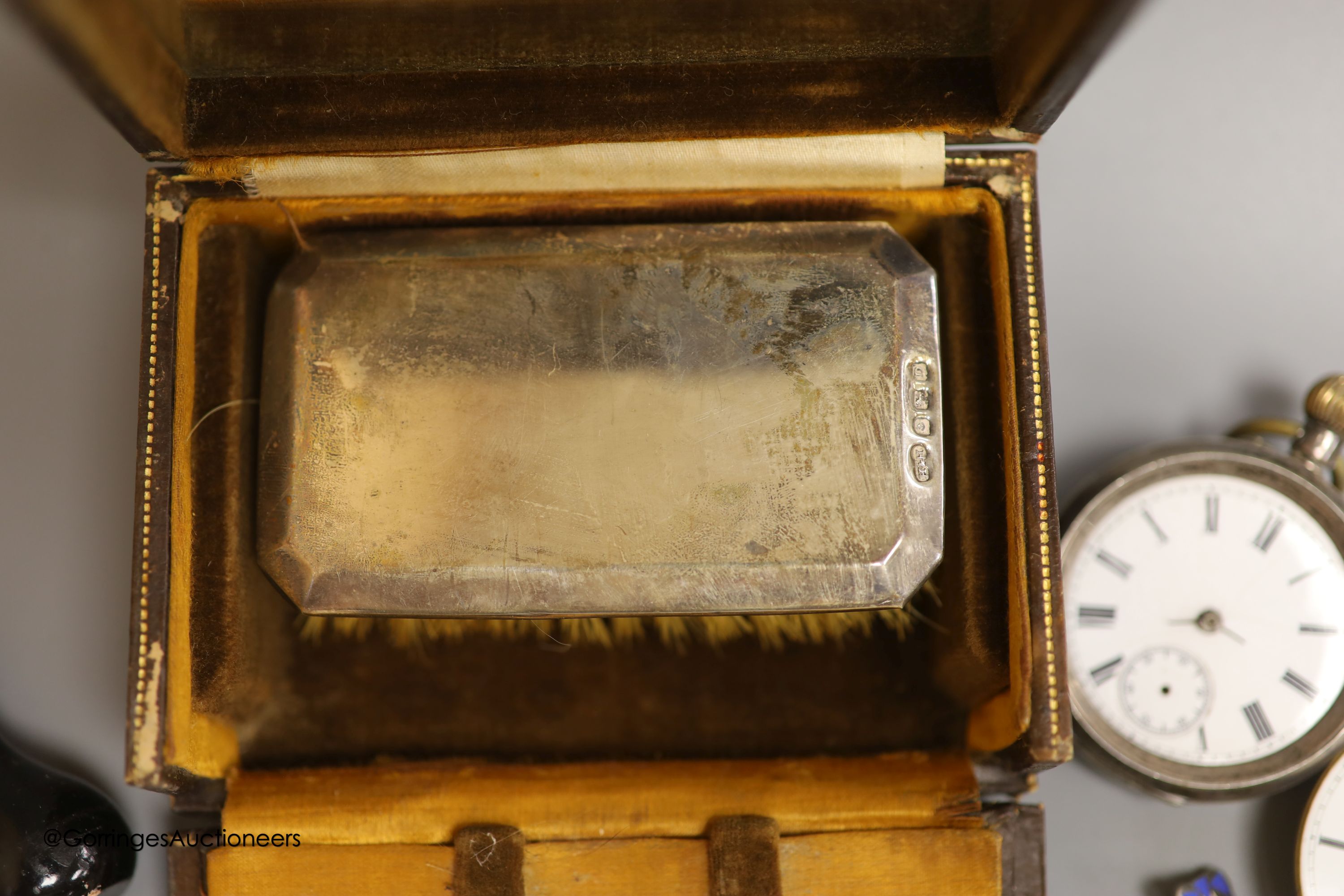 Mixed items including pocket watches, movements, pencils including silver, seals etc.